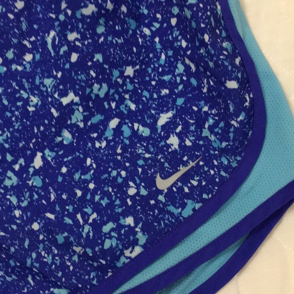 LIKE NEW blue nike shorts - Picture 2 of 2
